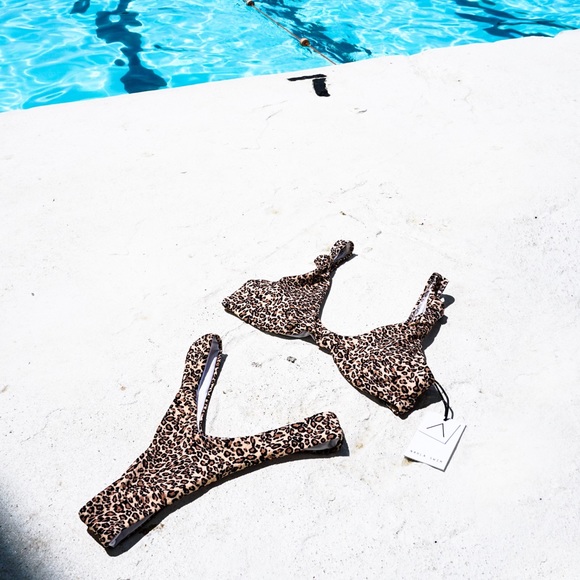 🦒Brand New Animal🦒Print Bikini Bottom🦒 - Picture 8 of 9